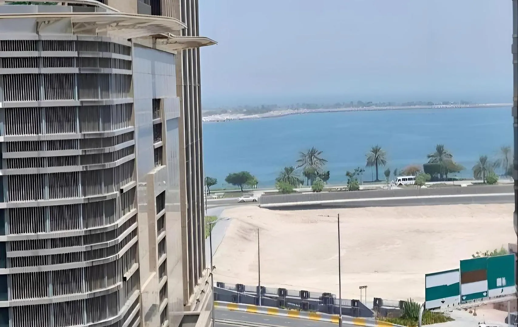 Abu Dhabi Suave Hostel Αμπού Ντάμπι